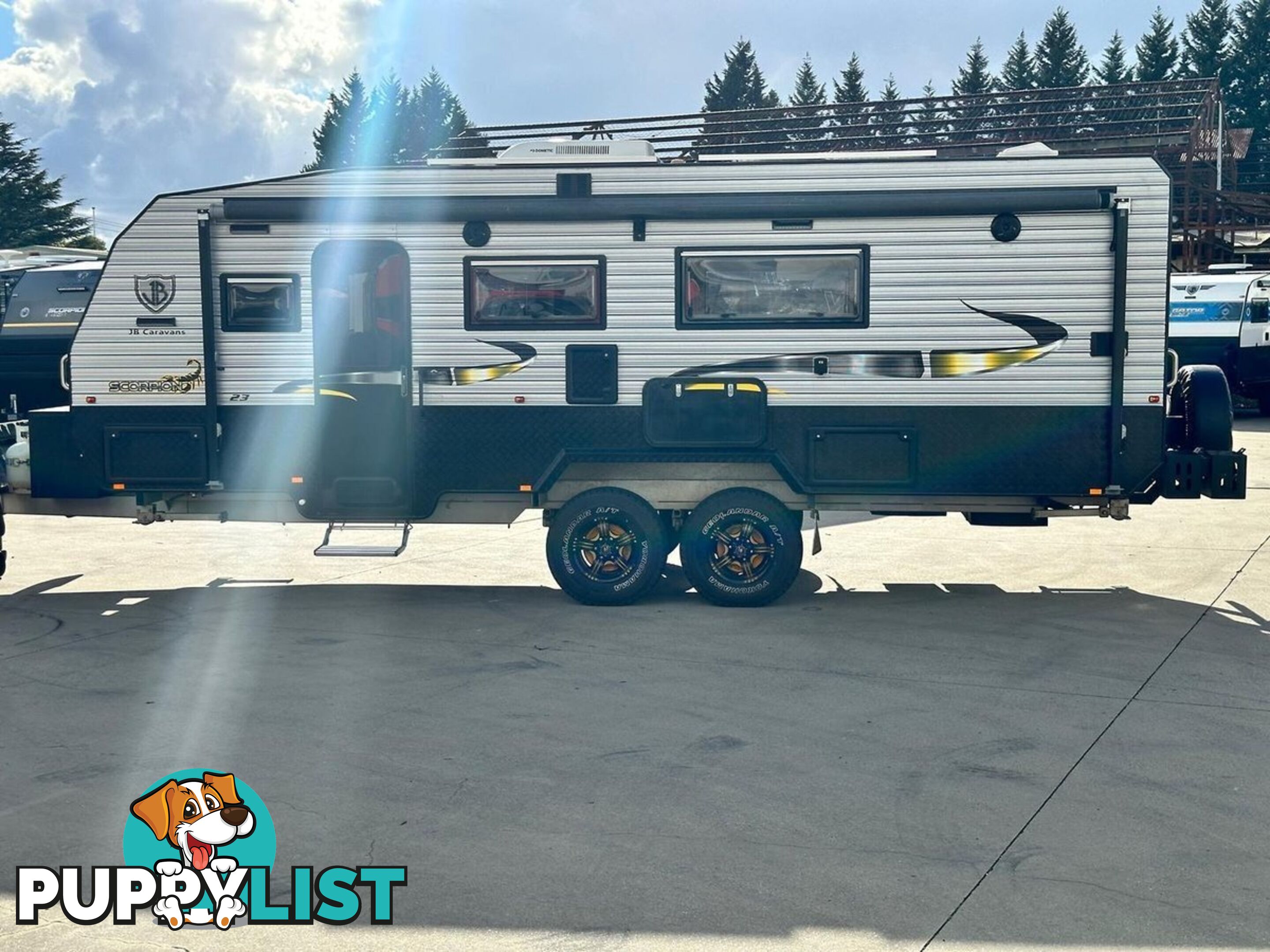 2018 JB CARAVANS 23' SCORPION FRONT CLUB SINGLE/KING BED 