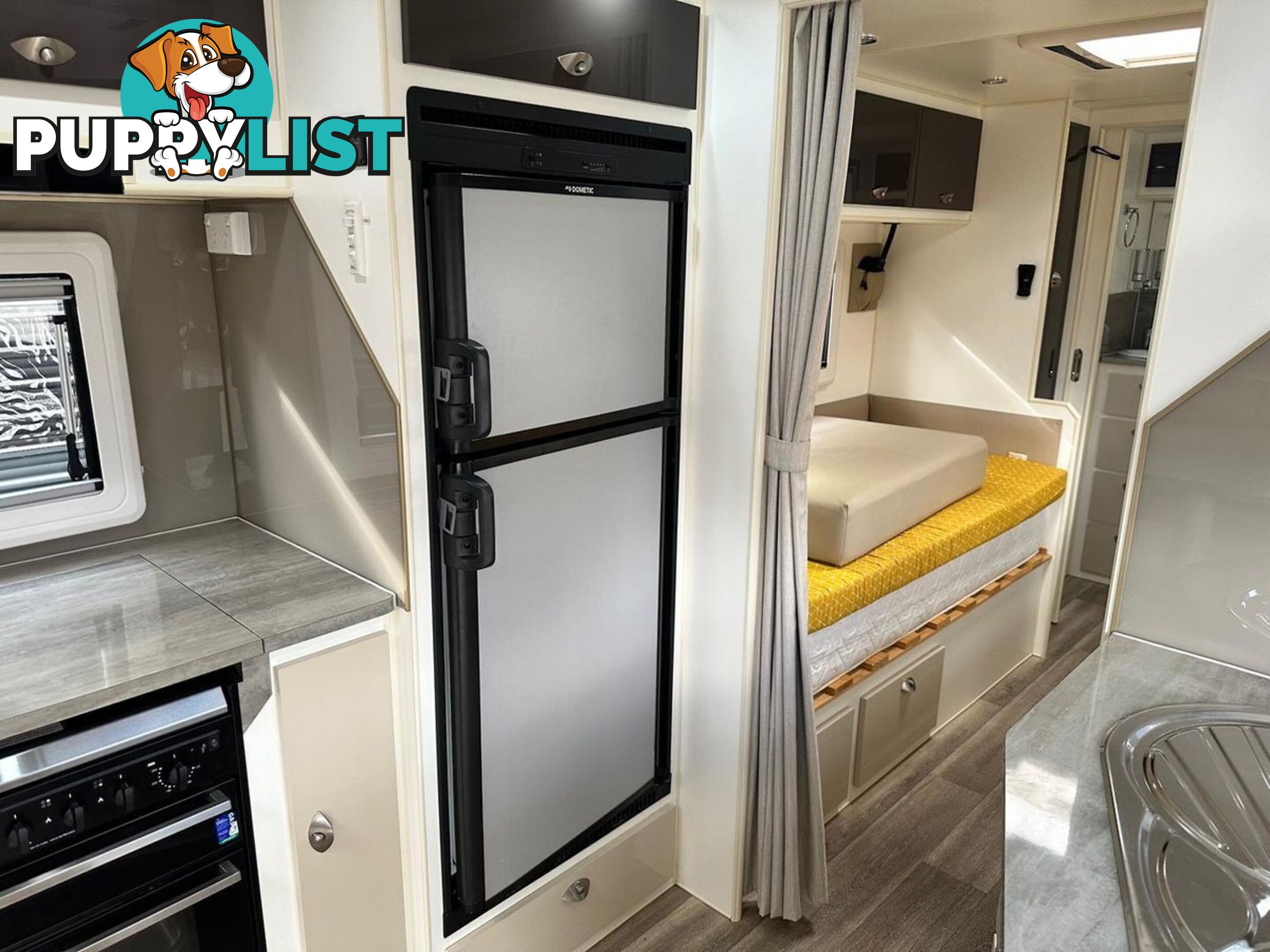 2018 JB CARAVANS 23' SCORPION FRONT CLUB SINGLE/KING BED 