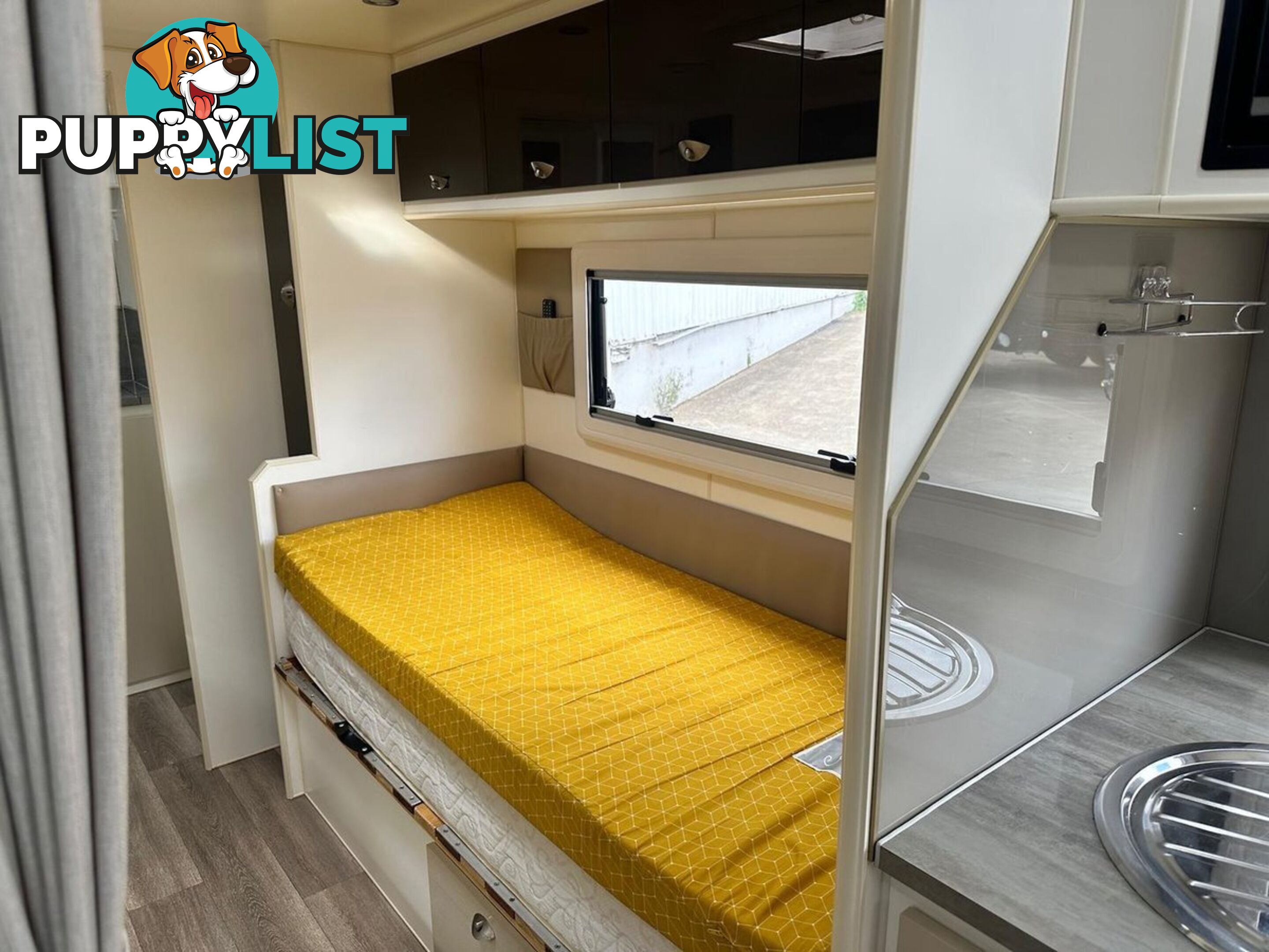 2018 JB CARAVANS 23' SCORPION FRONT CLUB SINGLE/KING BED 