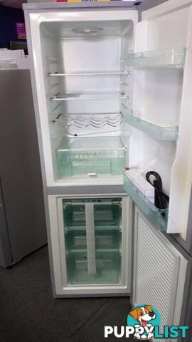 235L Fridge/Freezer 12/24/240V Solar