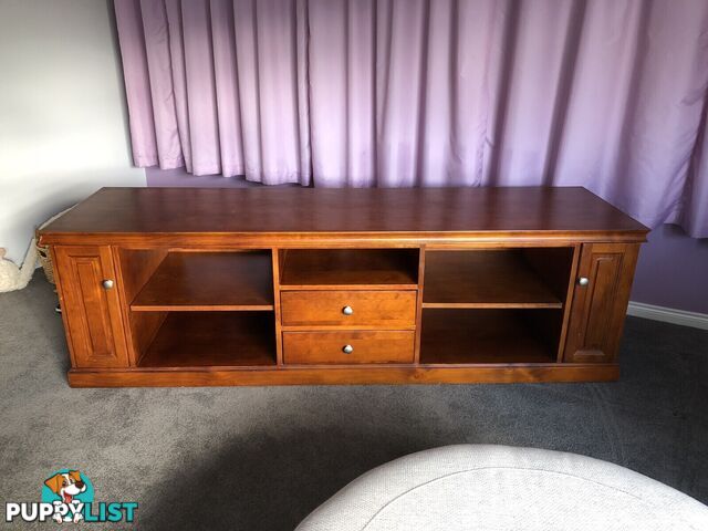 HOME ENTERTAINMENT UNIT