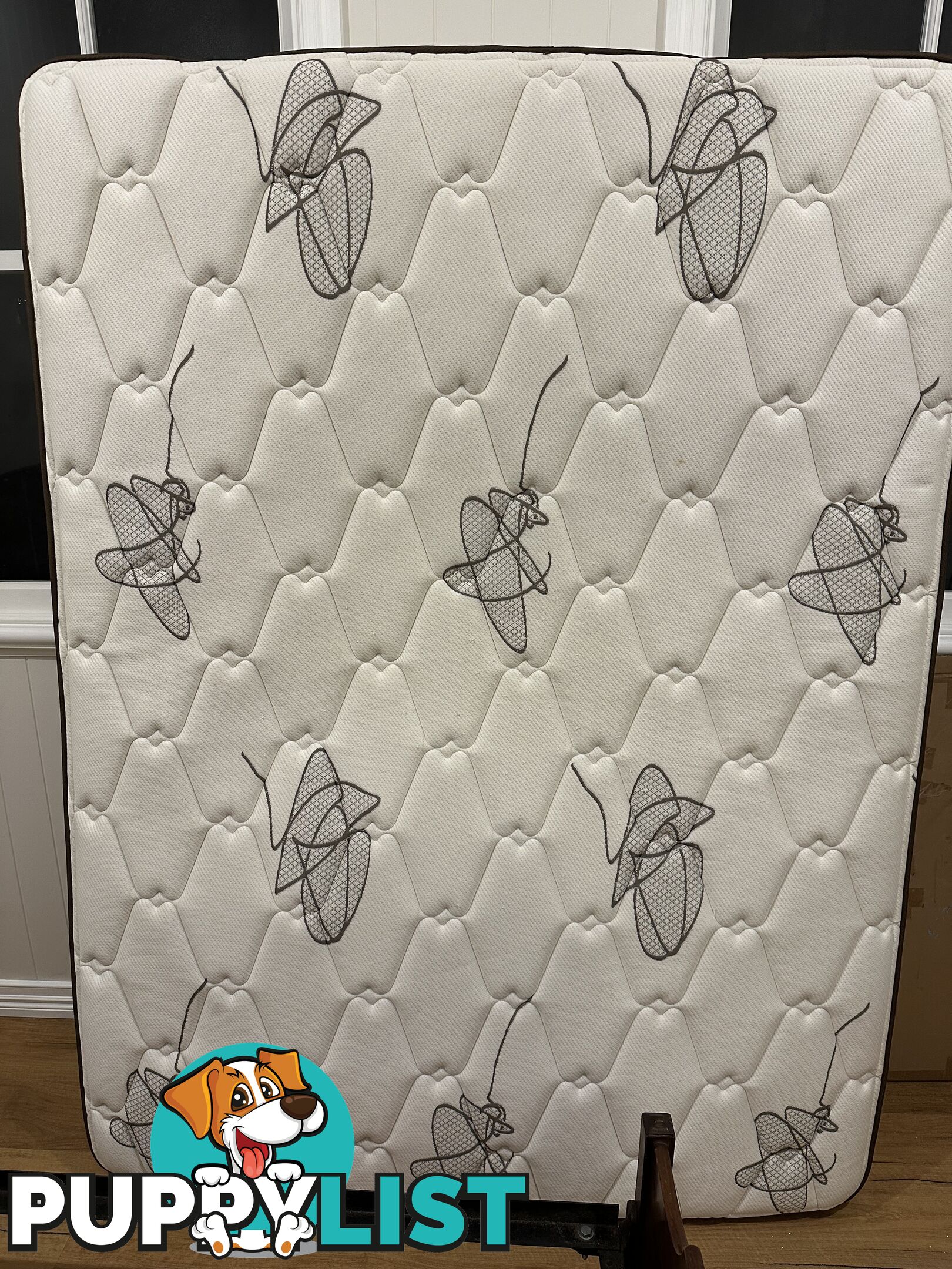Queen mattress, free to collect