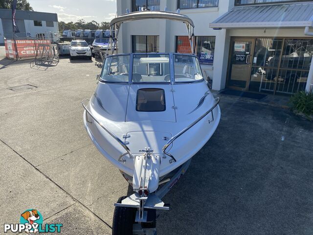 2016 Streaker Navigator 5250 powered by a 100hp Yamaha four stroke