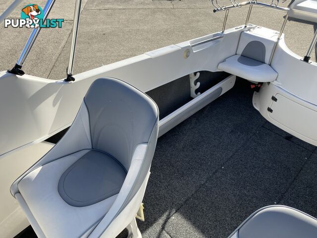 2016 Streaker Navigator 5250 powered by a 100hp Yamaha four stroke