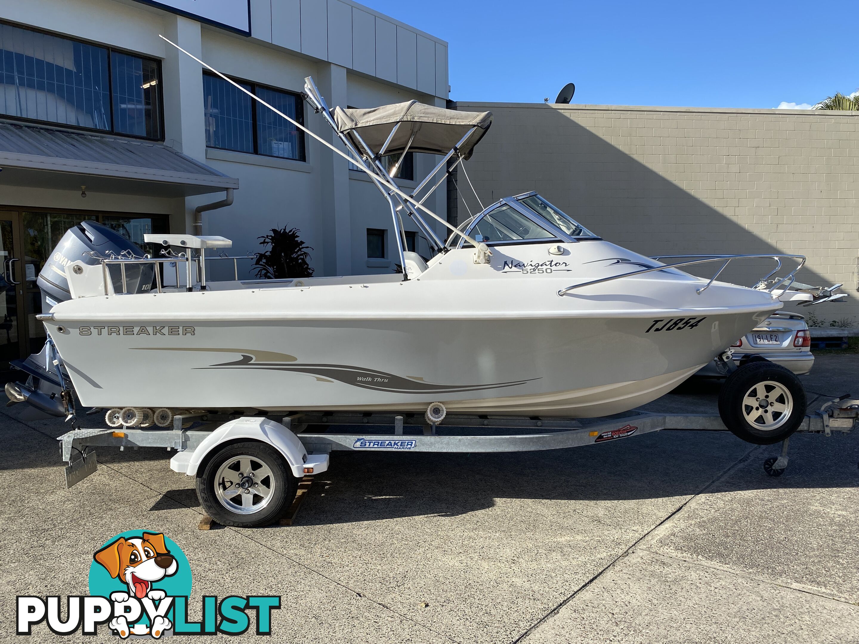 2016 Streaker Navigator 5250 powered by a 100hp Yamaha four stroke