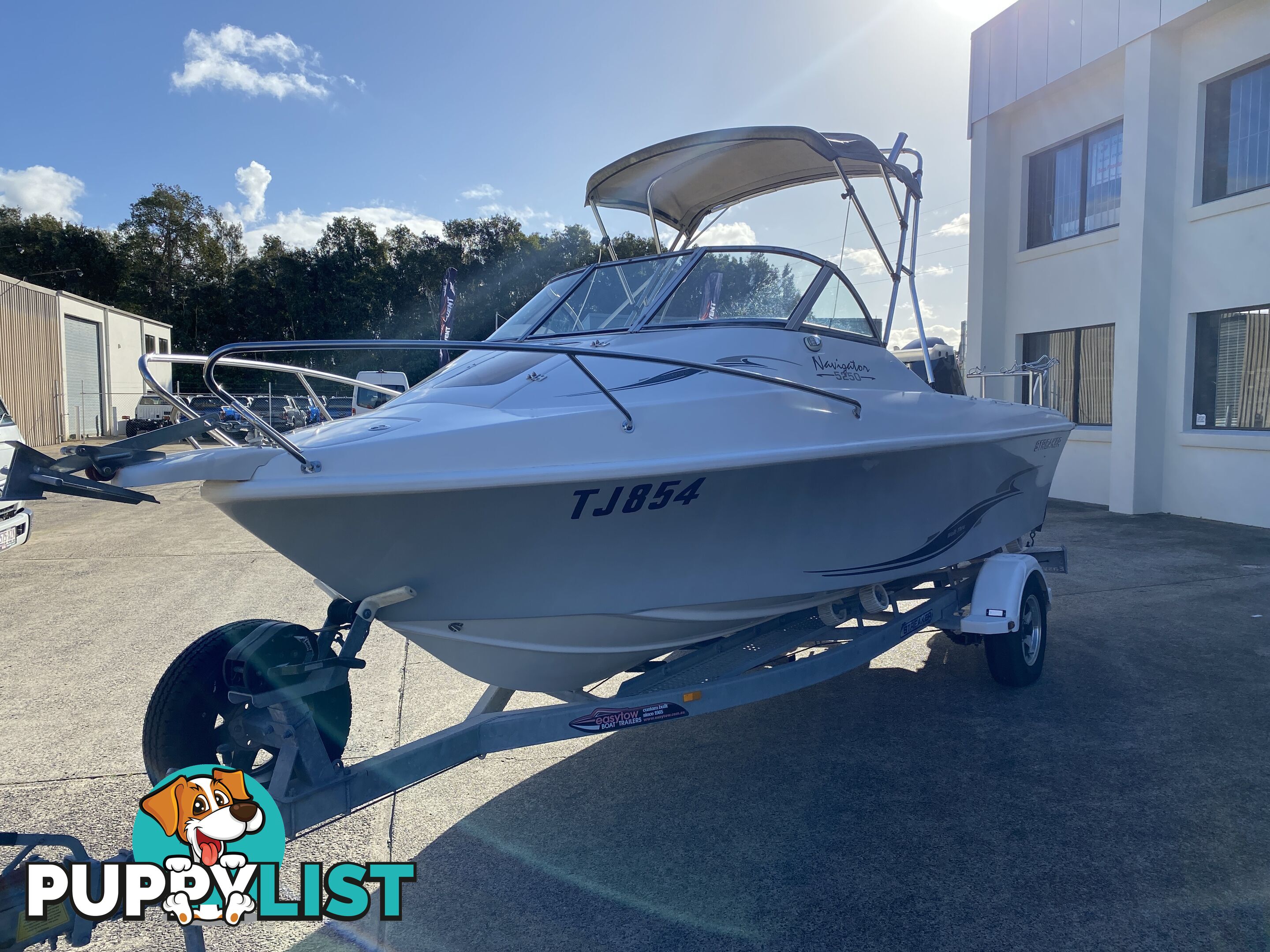 2016 Streaker Navigator 5250 powered by a 100hp Yamaha four stroke