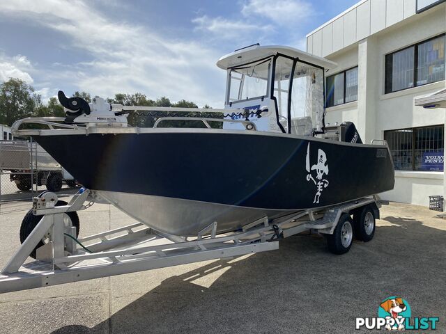 2018 Australian Masters Marine 5700 Seaclass Centre console. Powered by a 200hp fuel injected four s