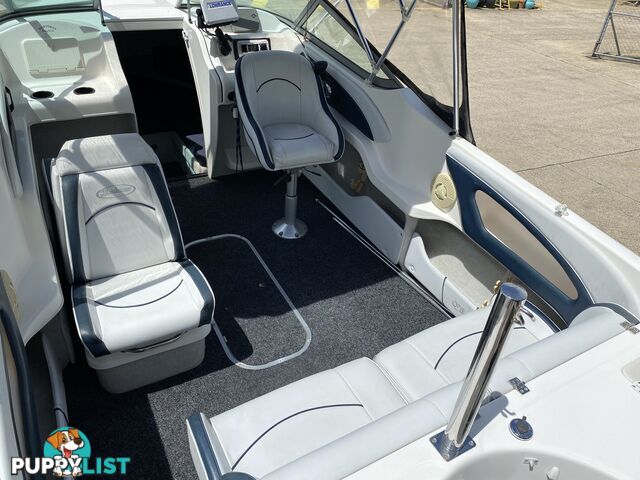 2004 Huntsman 6000 Series Half Cabin