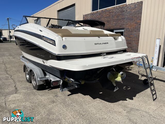 2018 Bayliner 742 - Mercruiser 6.2L V8