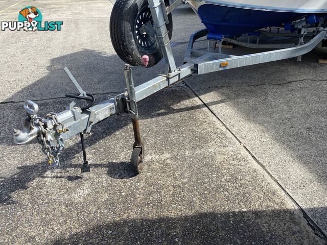 5m Seafarer cuddy cabin powered by 60hp Honda fuel injected four stroke  
