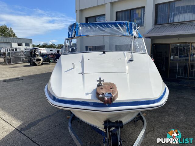 5m Seafarer cuddy cabin powered by 60hp Honda fuel injected four stroke  