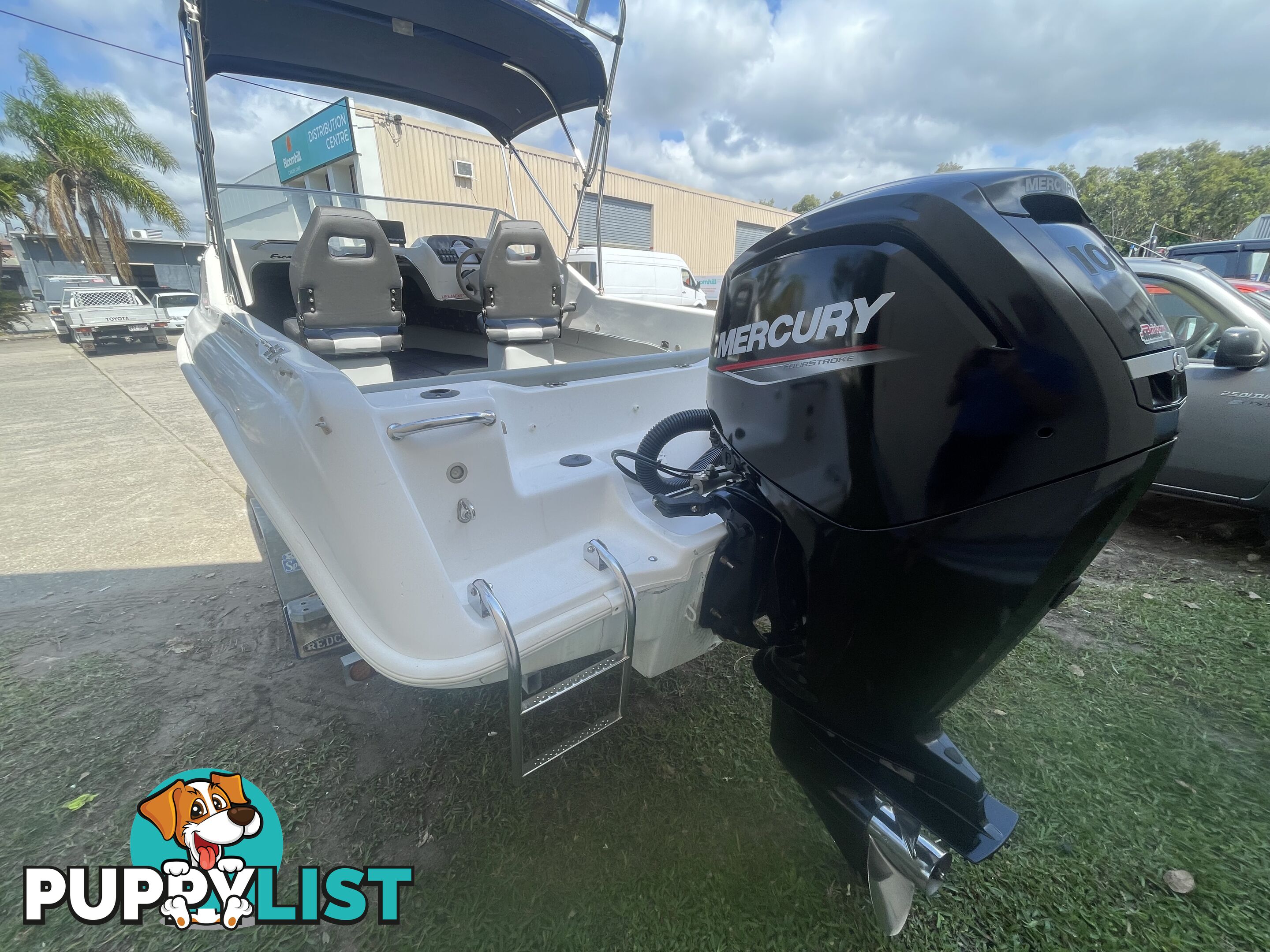 2005 Freedom Escape 530 - 100HP Mercury 21 hours