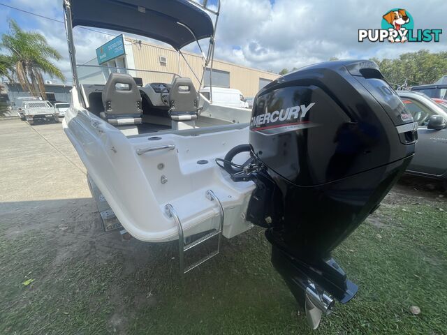 2005 Freedom Escape 530 - 100HP Mercury 21 hours