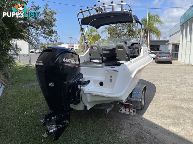 2005 Freedom Escape 530 - 100HP Mercury 21 hours