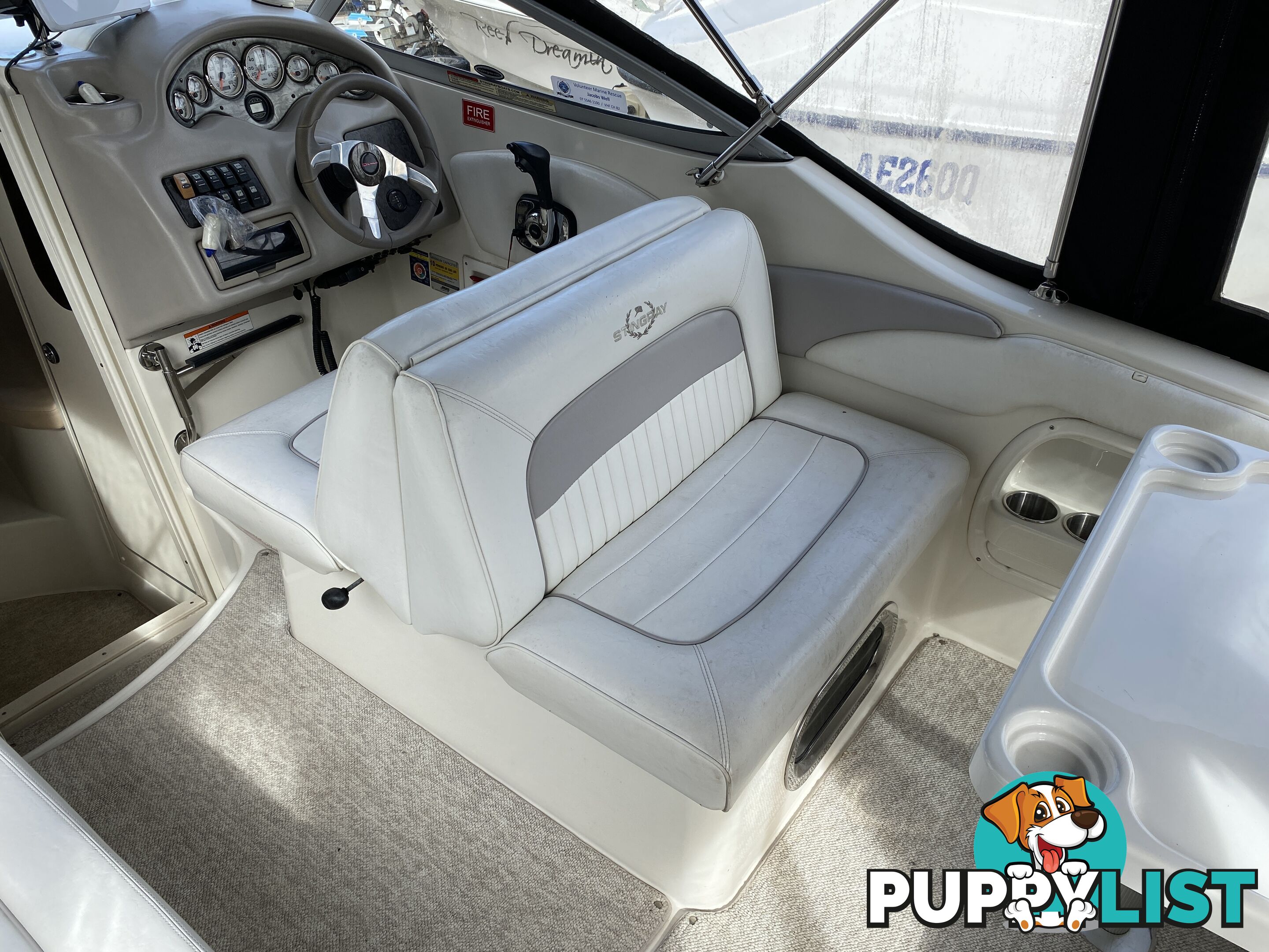 2008 Stingray 240cs Cuddy Cabin 