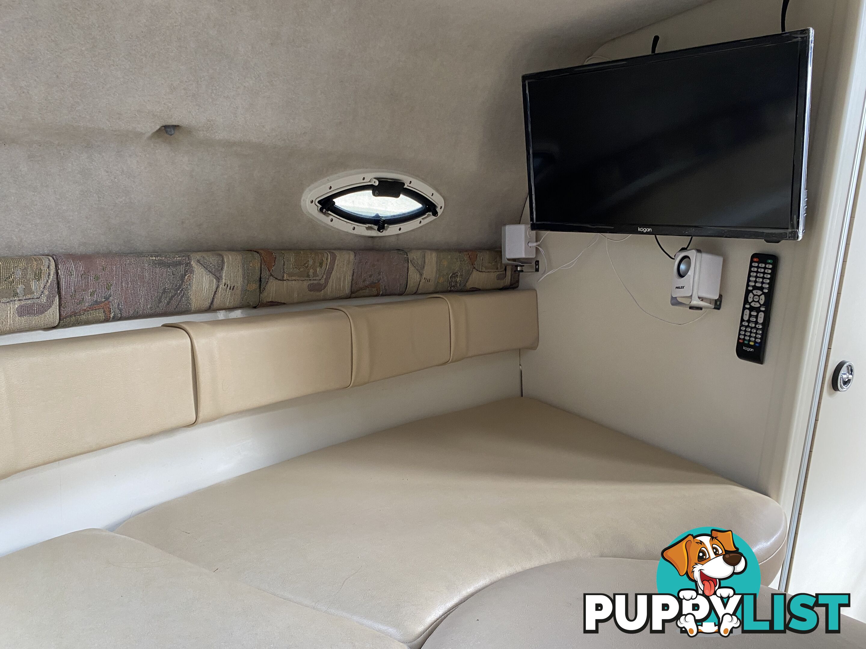 2008 Stingray 240cs Cuddy Cabin 