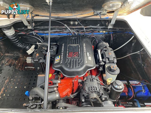 2008 Stingray 240cs Cuddy Cabin 