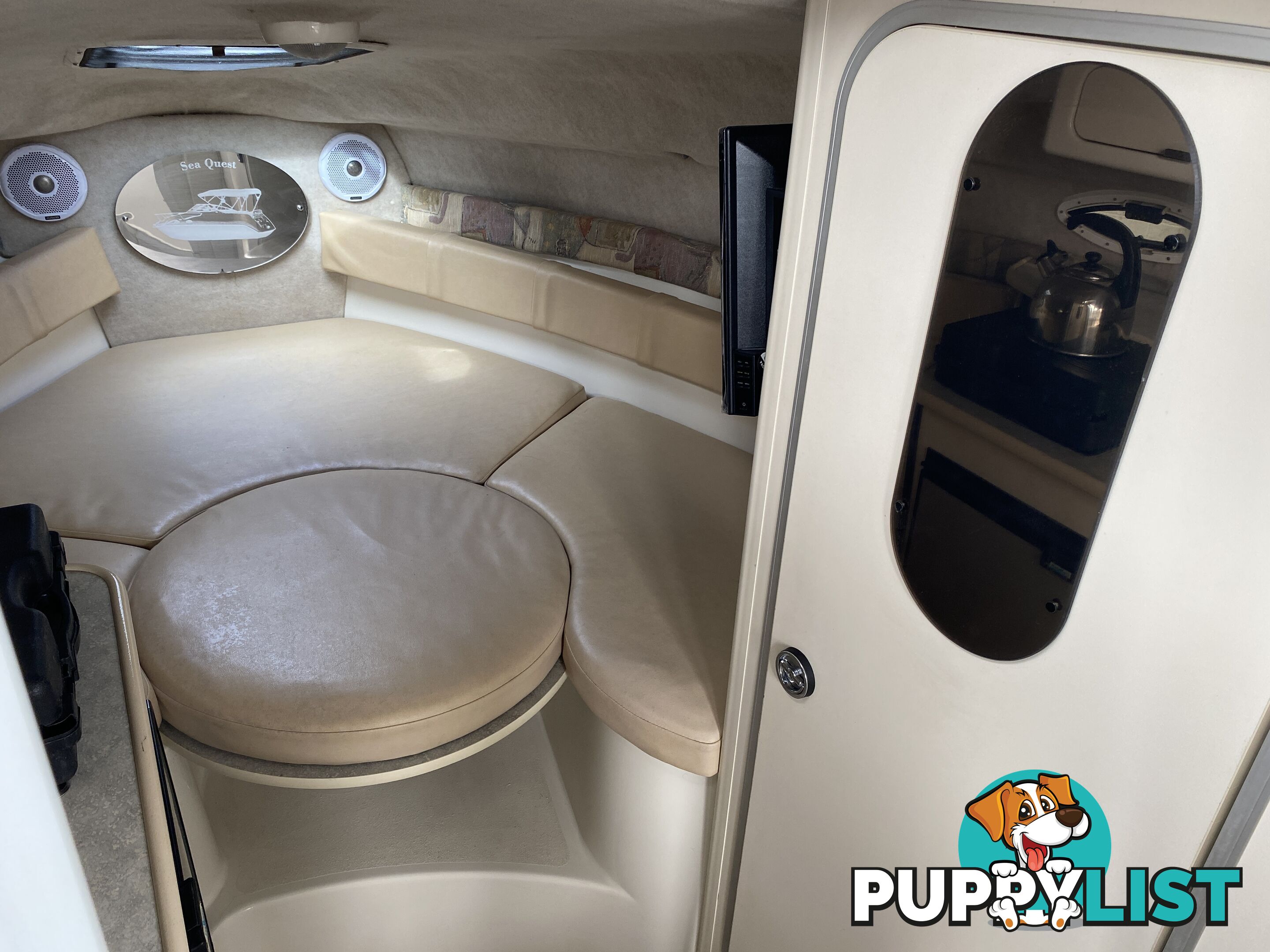2008 Stingray 240cs Cuddy Cabin 
