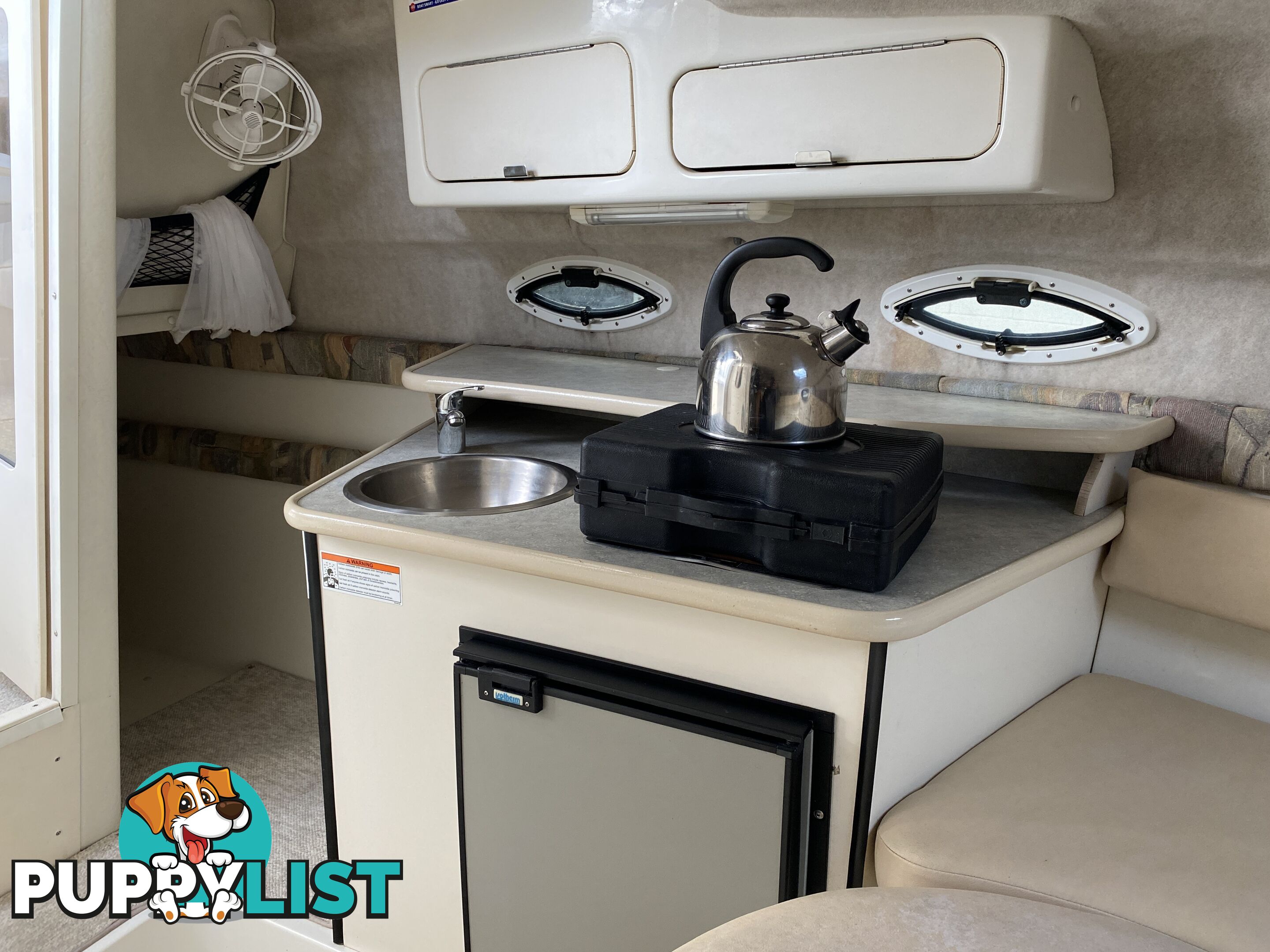 2008 Stingray 240cs Cuddy Cabin 