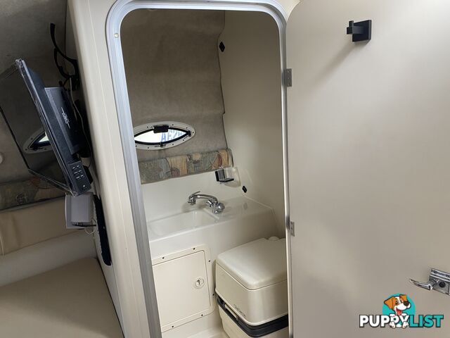 2008 Stingray 240cs Cuddy Cabin 