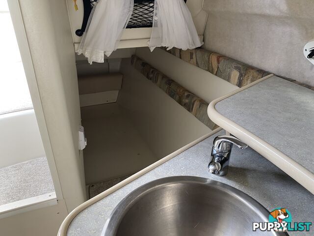 2008 Stingray 240cs Cuddy Cabin 