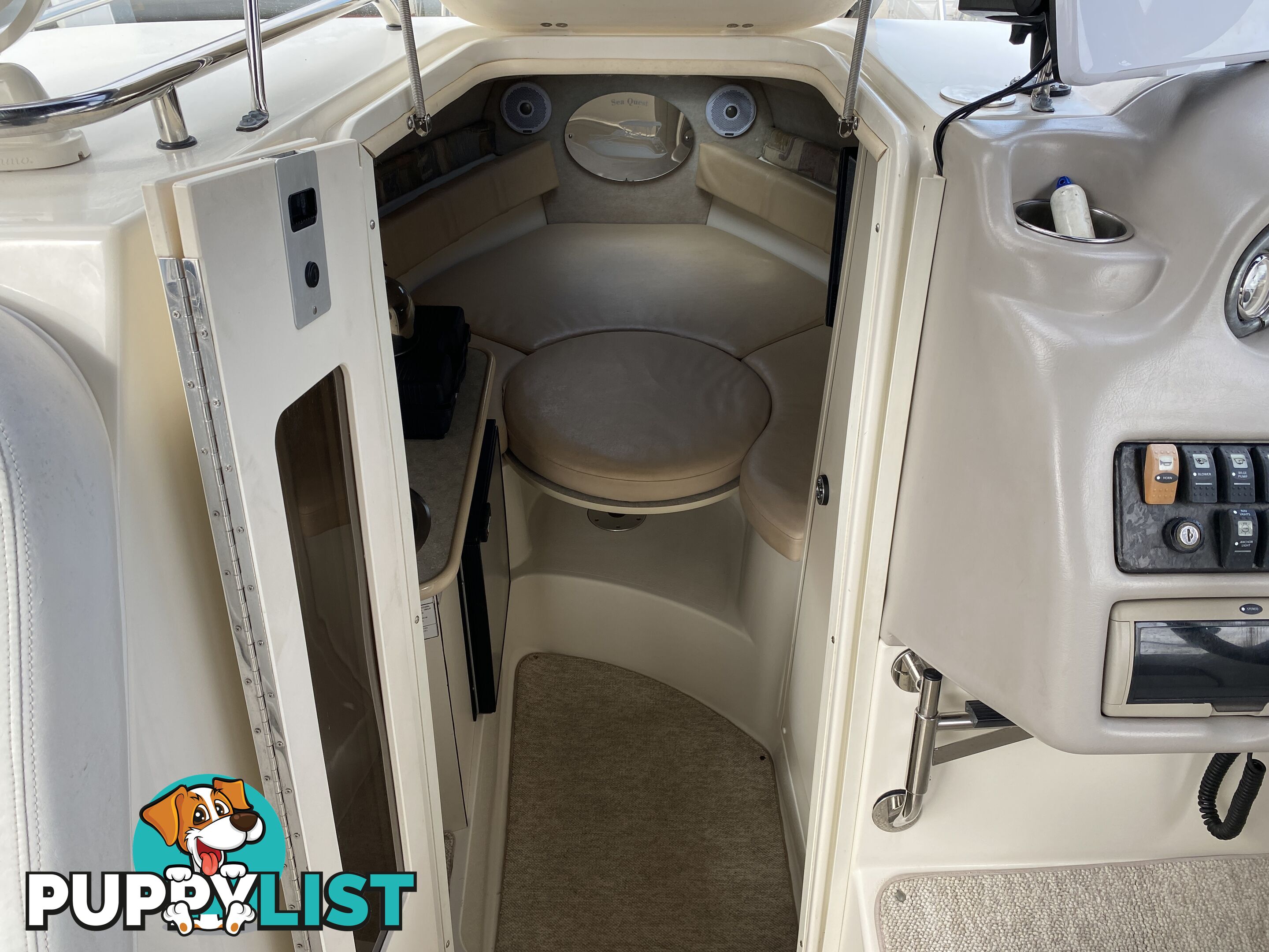 2008 Stingray 240cs Cuddy Cabin 