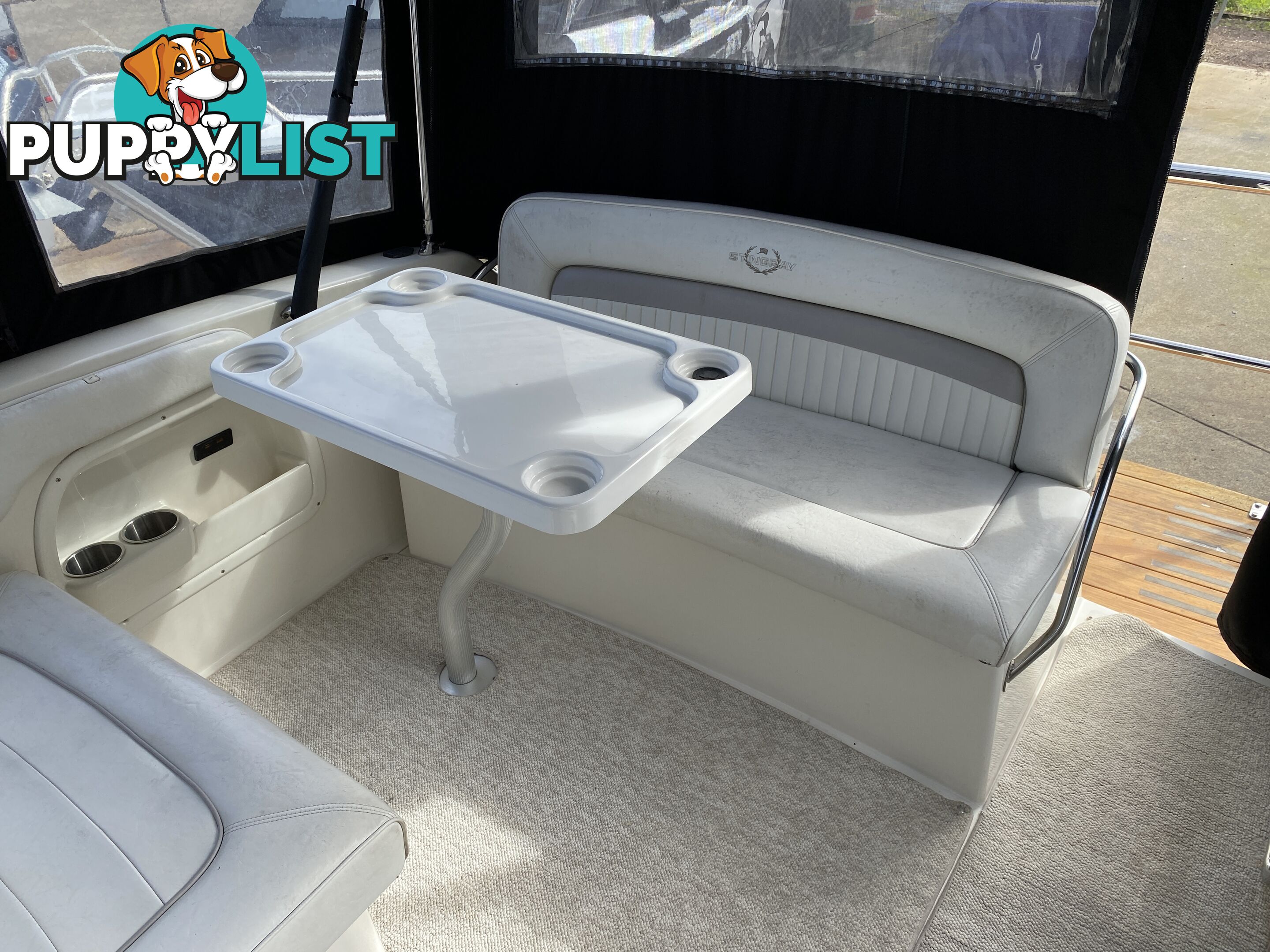 2008 Stingray 240cs Cuddy Cabin 