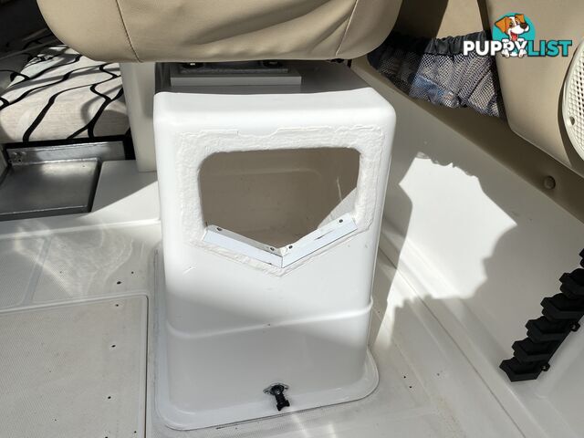 2012 Stejcraft 640c Half Cabin