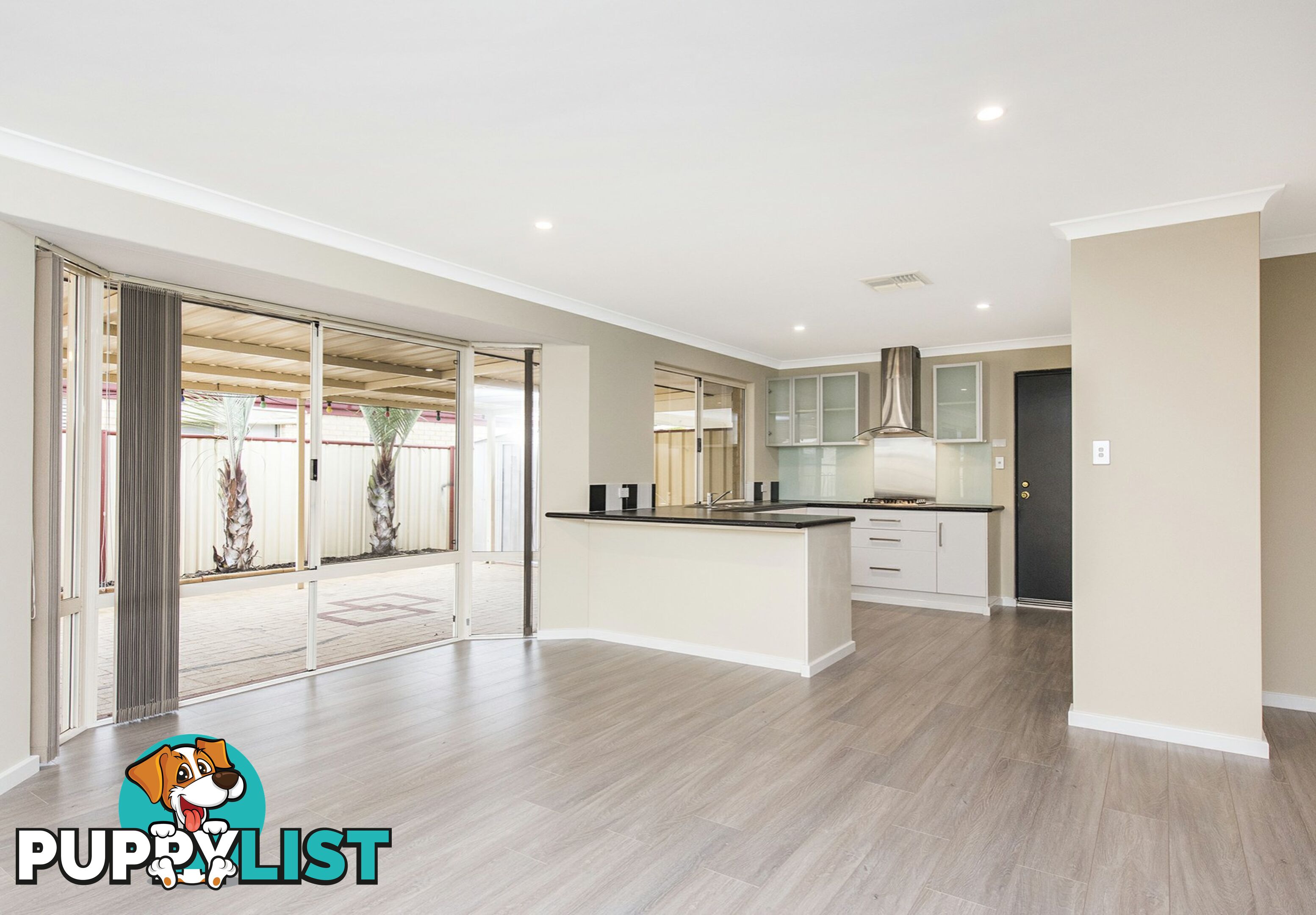 15 Autumn Crescent THORNLIE WA 6108