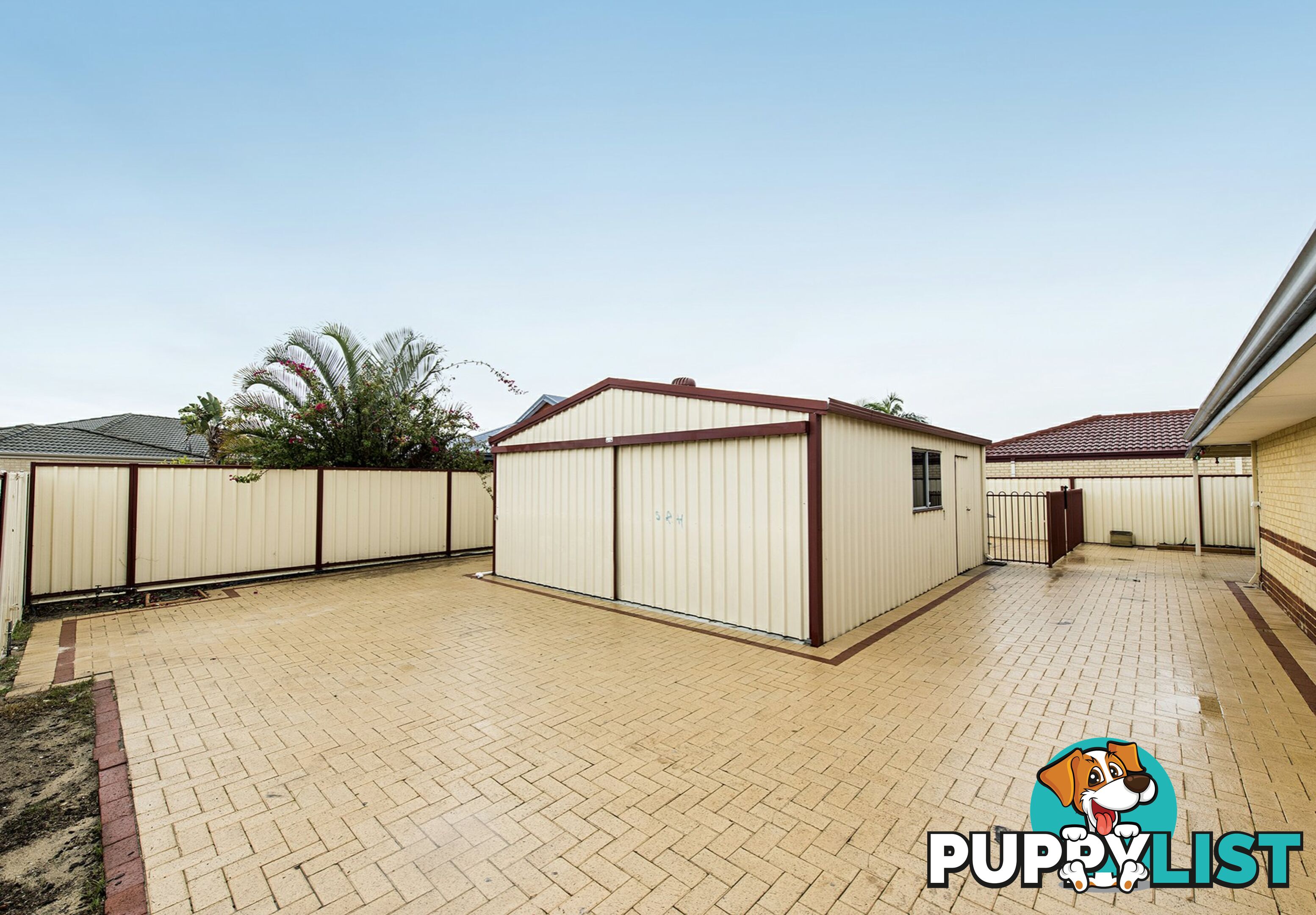 15 Autumn Crescent THORNLIE WA 6108