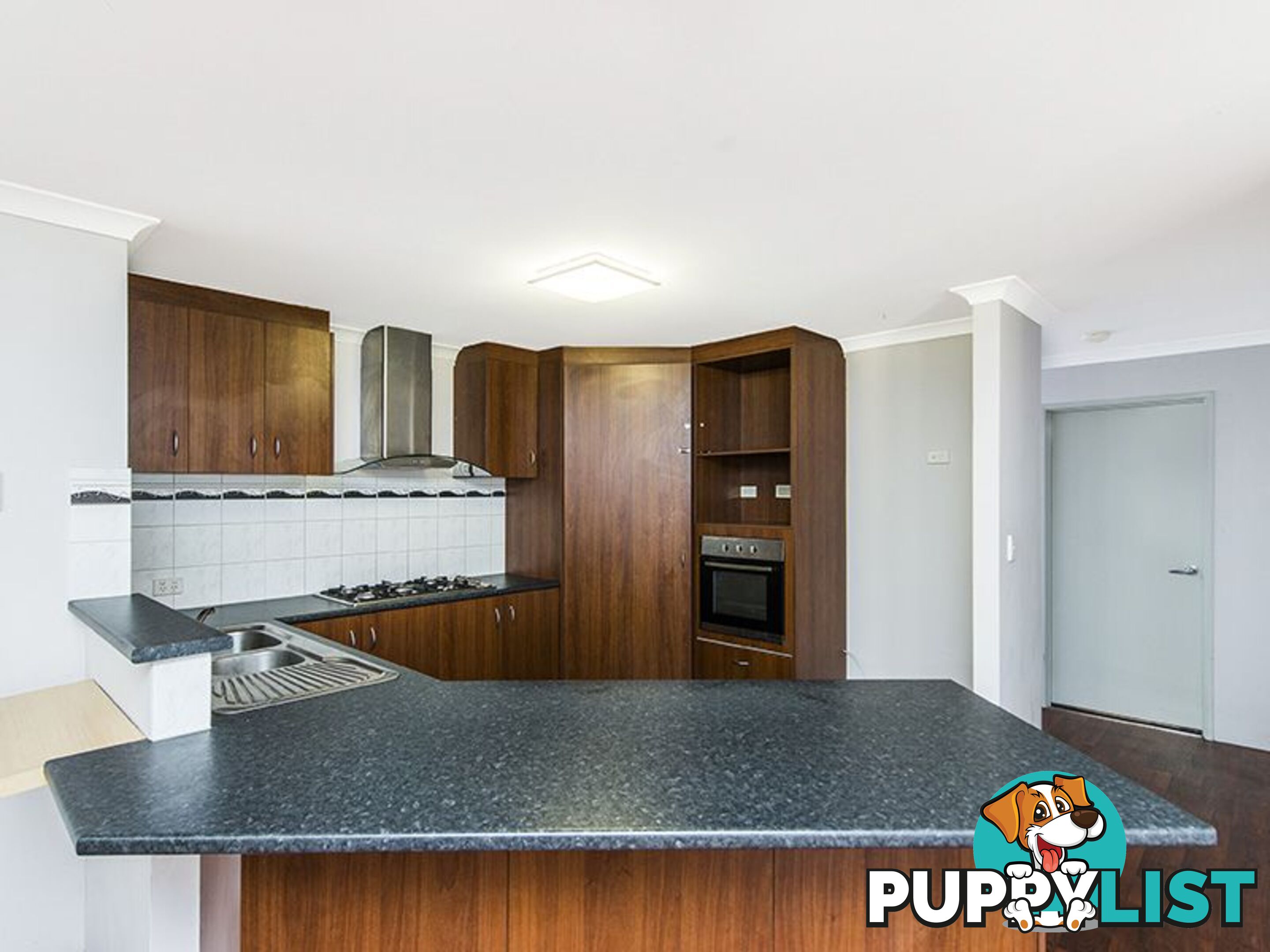 16 Thomson Way GOSNELLS WA 6110