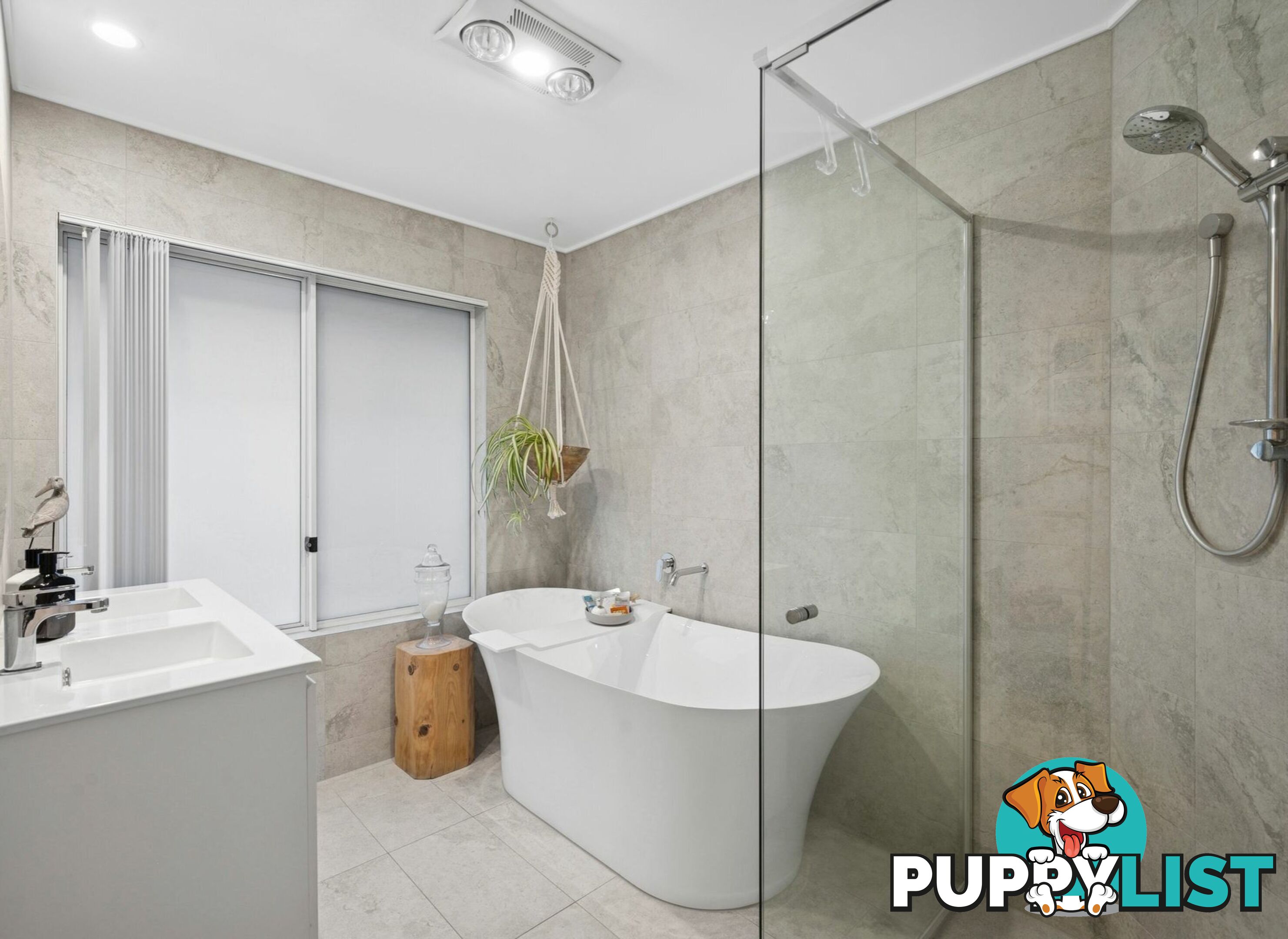 20 Sunview Drive TWIN WATERS QLD 4564