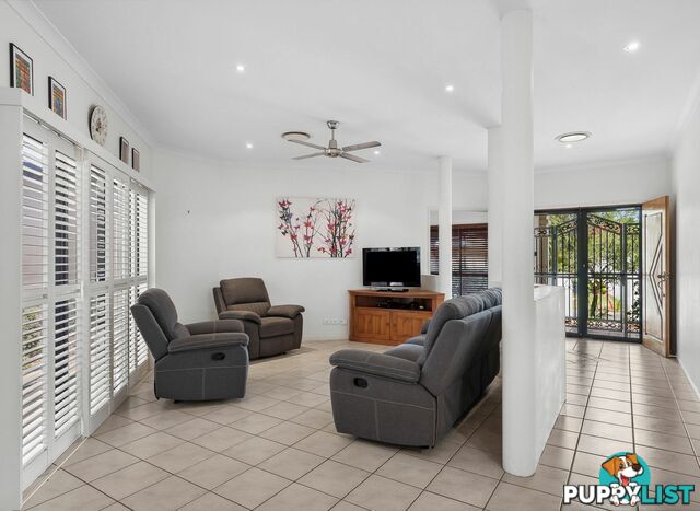 11 Cooloola Place TWIN WATERS QLD 4564