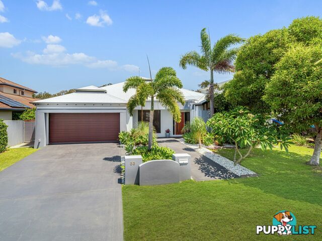 33 Moorings Circuit TWIN WATERS QLD 4564