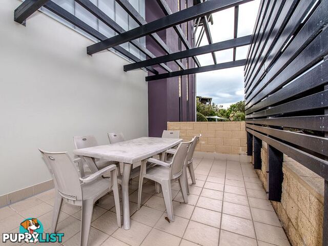 122/80 North Shore Road TWIN WATERS QLD 4564