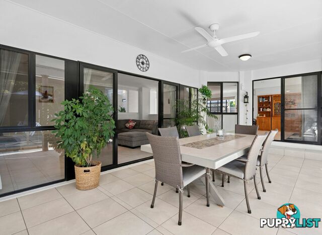 8 Fantail Place TWIN WATERS QLD 4564