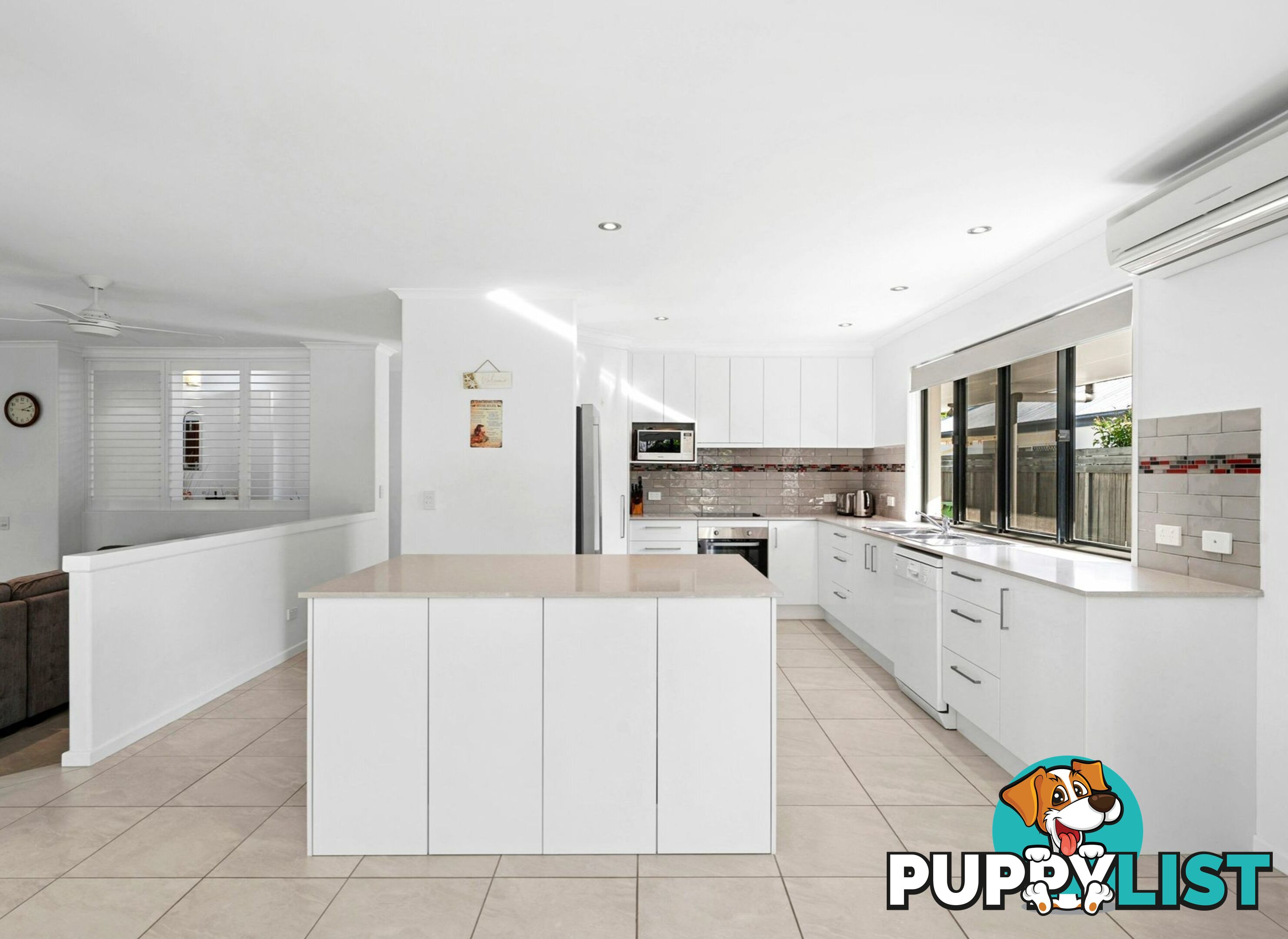 8 Fantail Place TWIN WATERS QLD 4564
