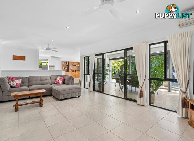 8 Fantail Place TWIN WATERS QLD 4564