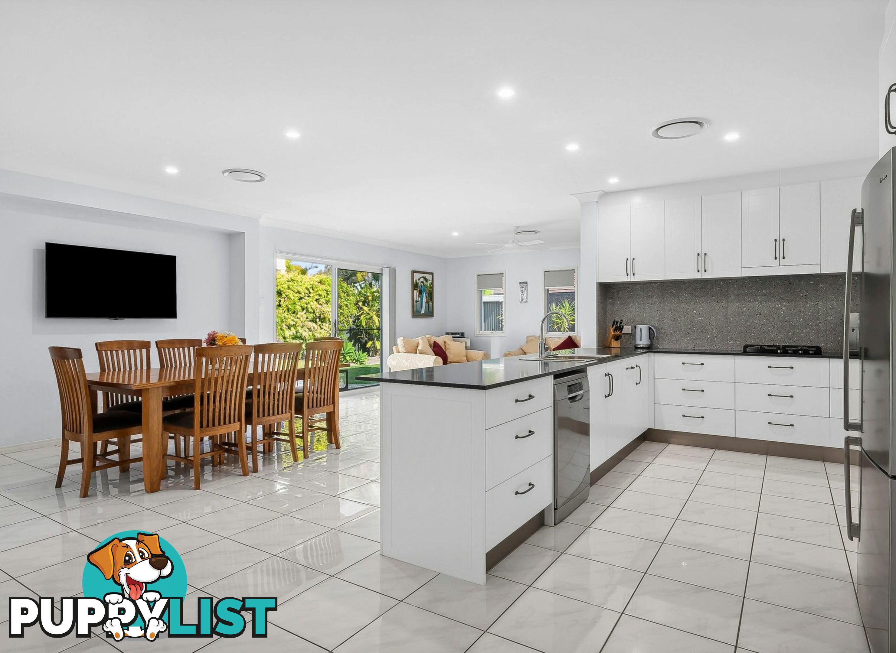 17 Anchorage Cct TWIN WATERS QLD 4564