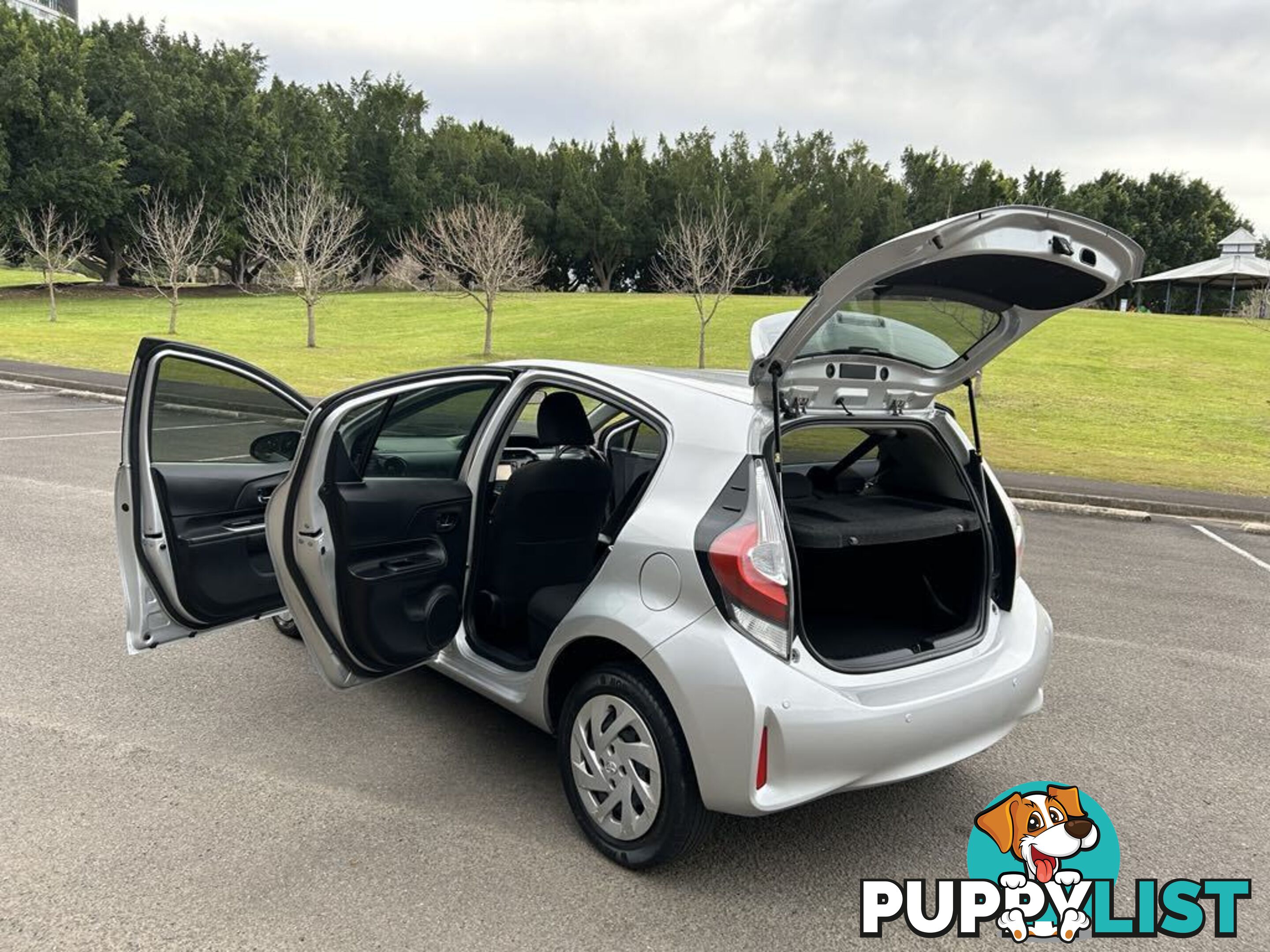 2018 Toyota Prius c Hatchback Automatic