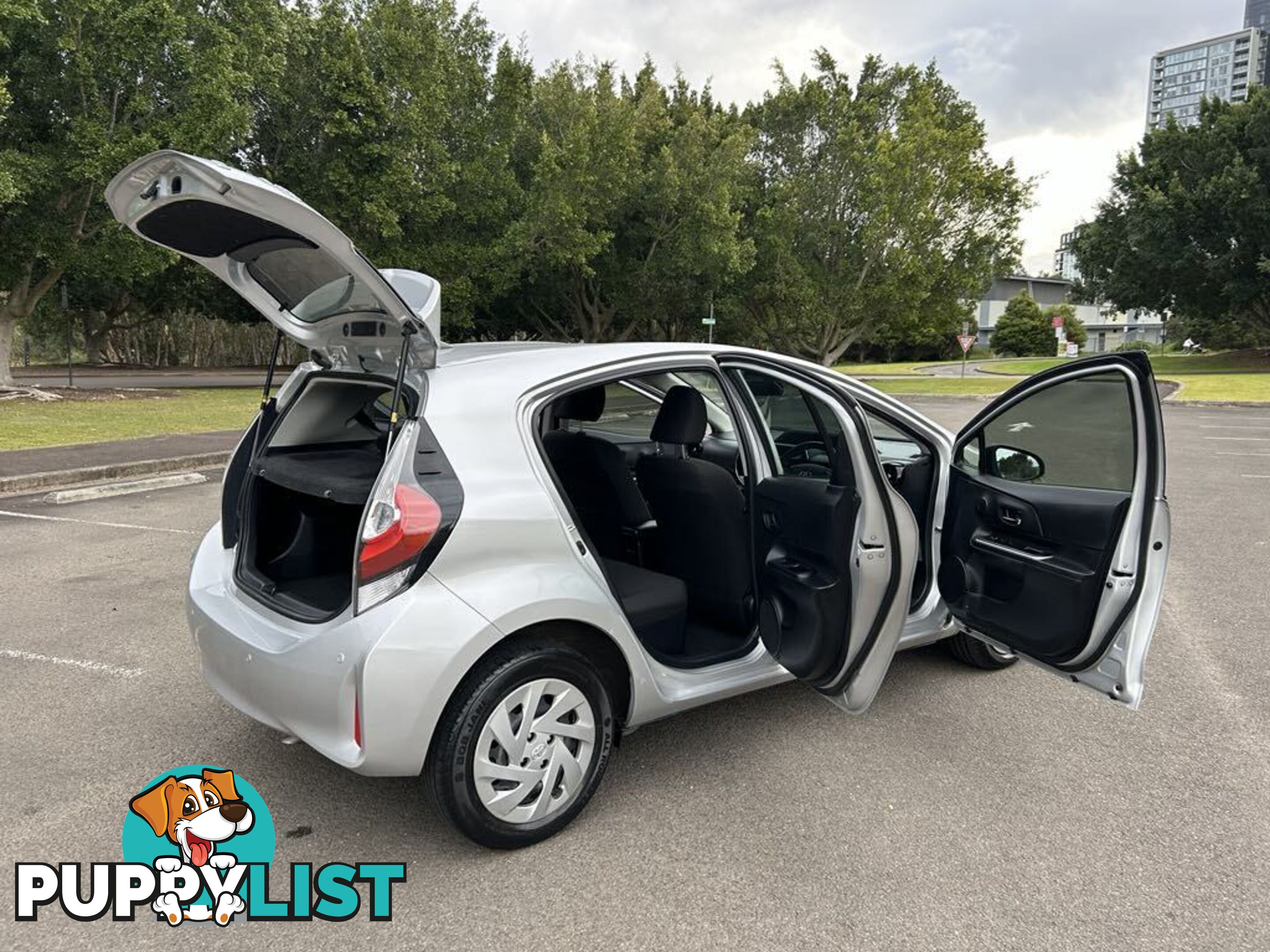 2018 Toyota Prius c Hatchback Automatic
