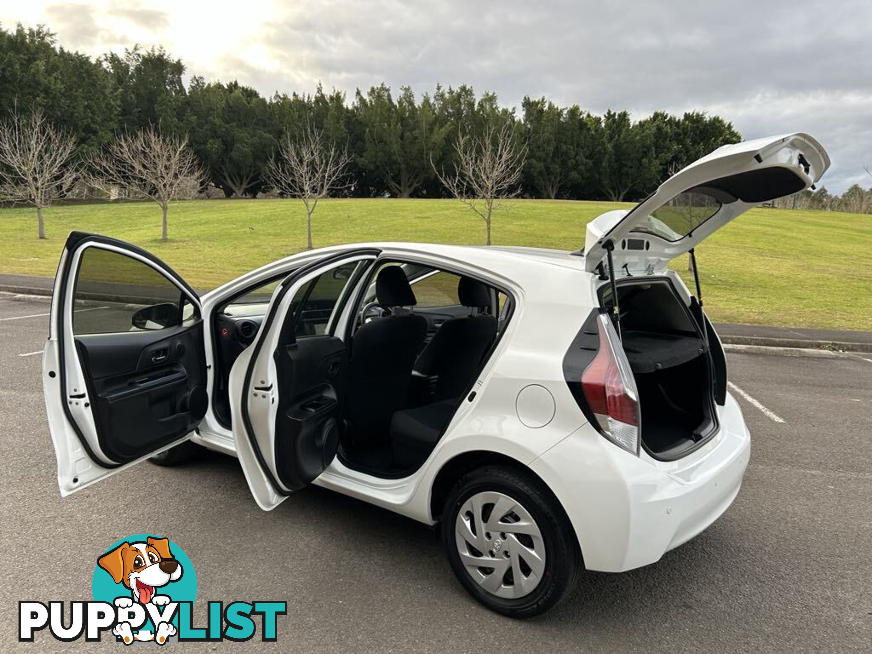 2016 Toyota Prius c NHP10R MY15 Hybrid Hatchback Automatic