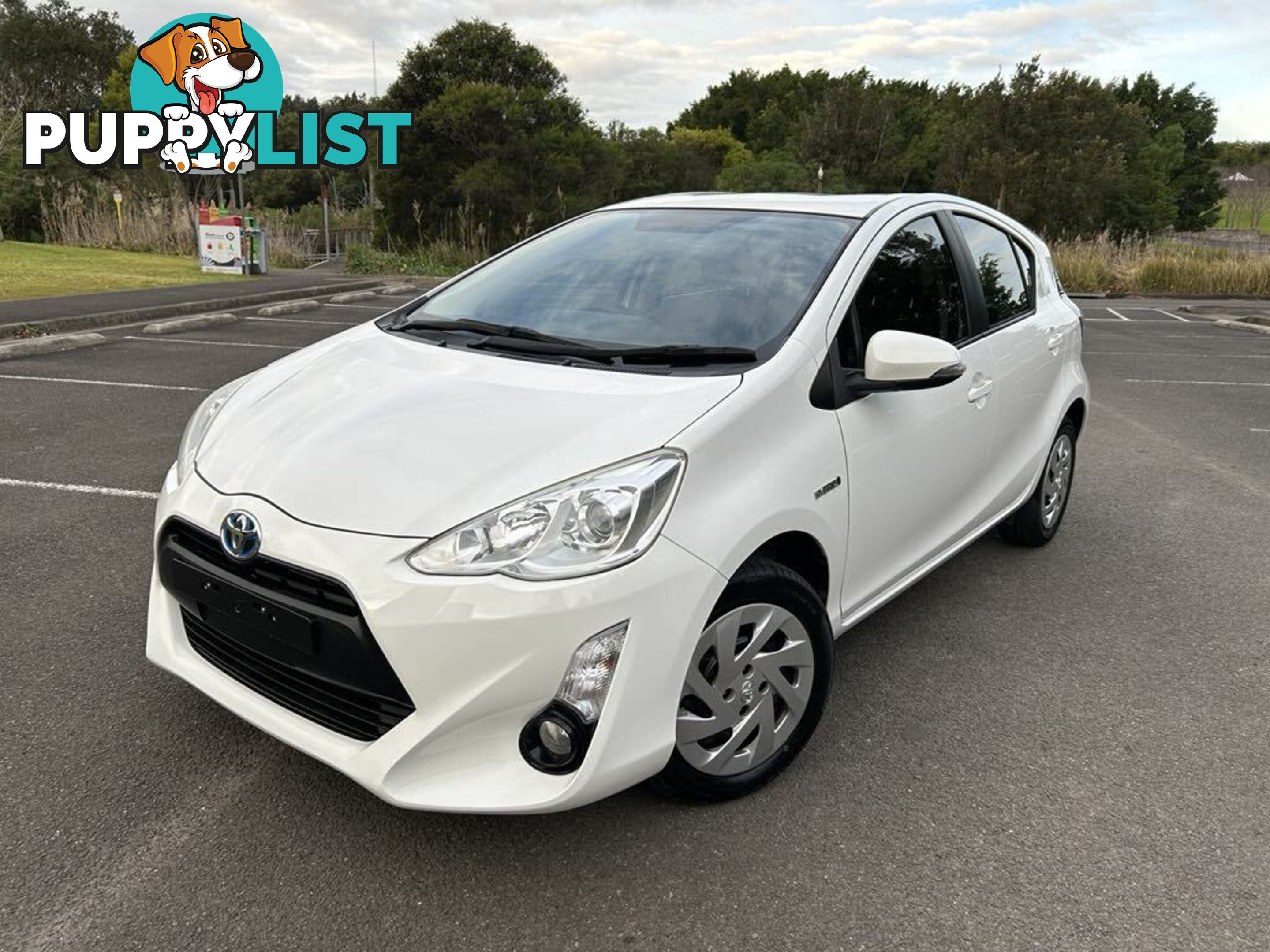 2016 Toyota Prius c NHP10R MY15 Hybrid Hatchback Automatic