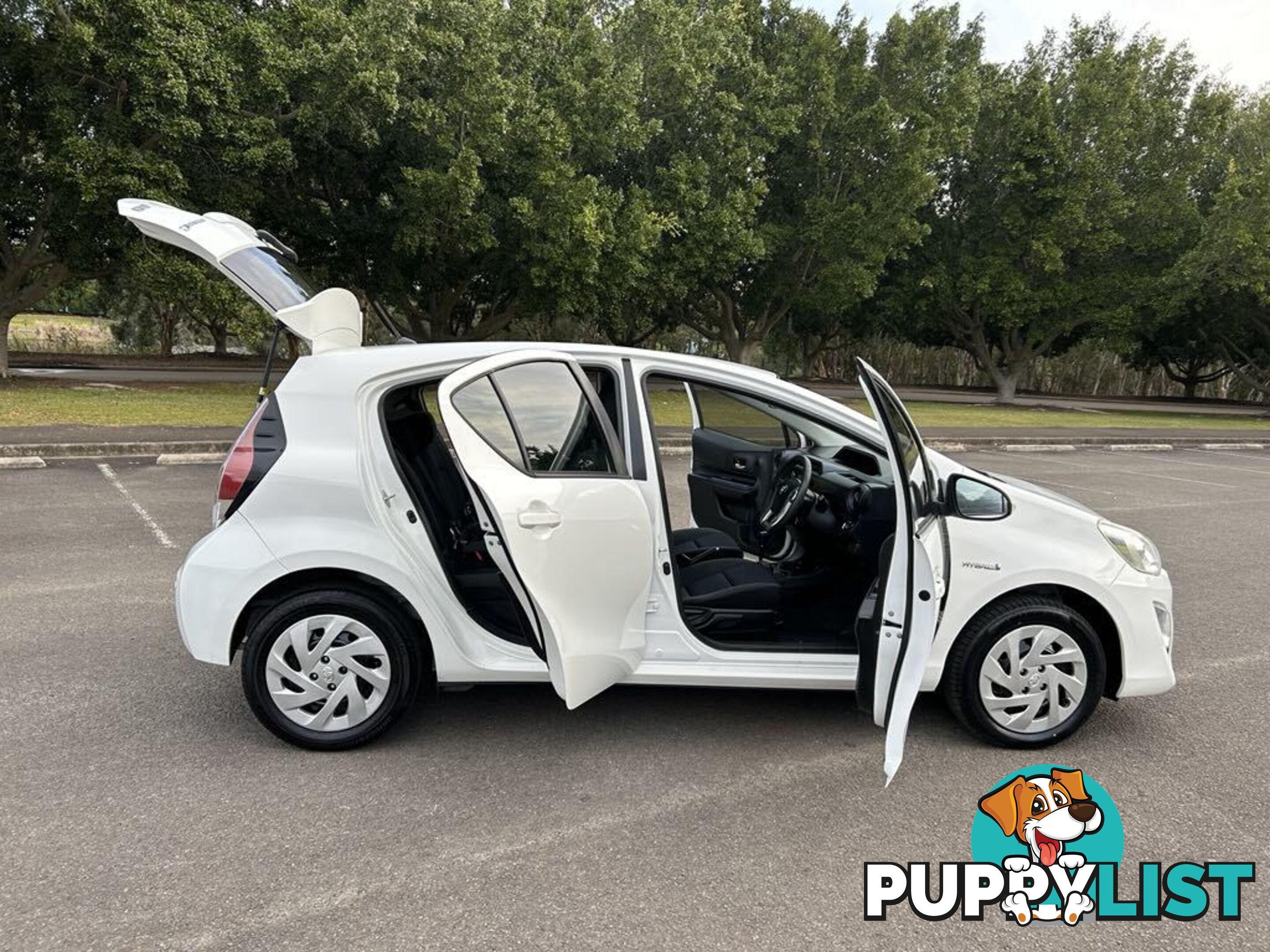 2016 Toyota Prius c NHP10R MY15 Hybrid Hatchback Automatic