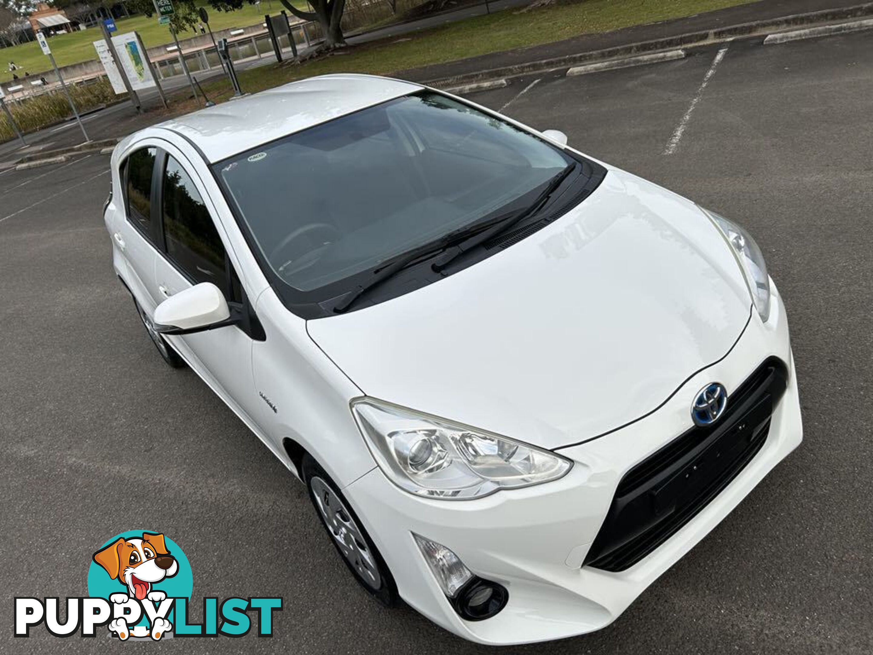 2016 Toyota Prius c NHP10R MY15 Hybrid Hatchback Automatic