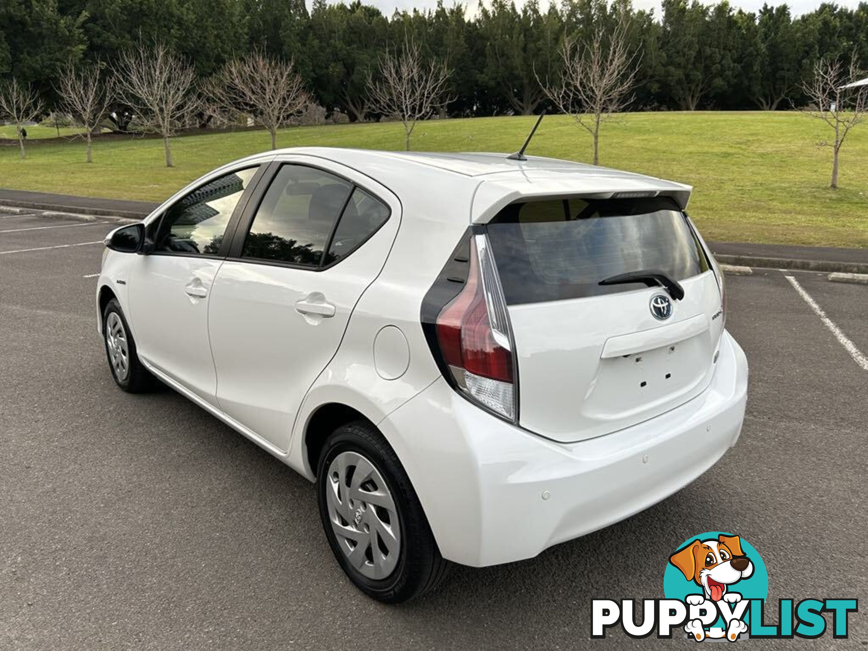 2016 Toyota Prius c NHP10R MY15 Hybrid Hatchback Automatic