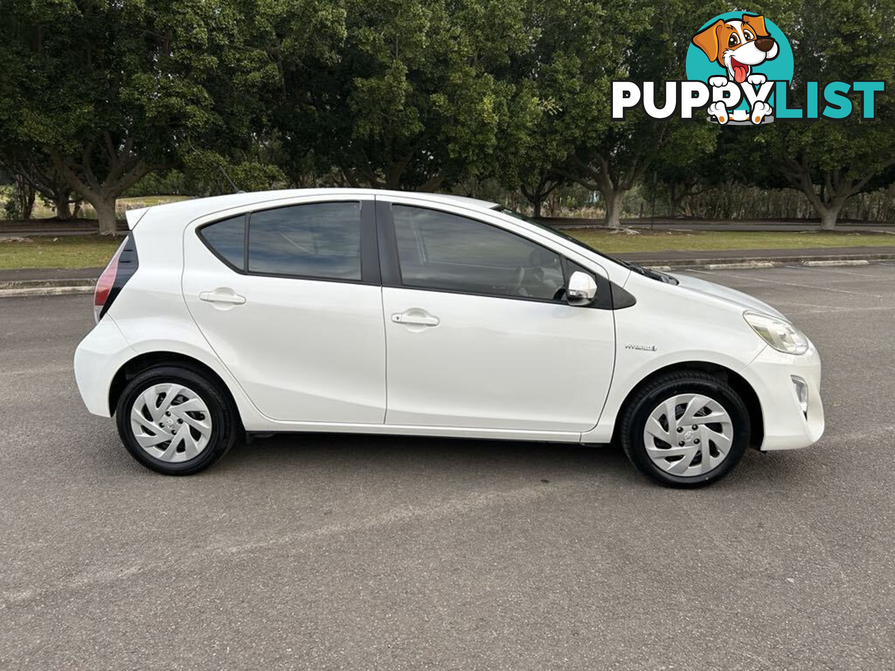 2016 Toyota Prius c NHP10R MY15 Hybrid Hatchback Automatic