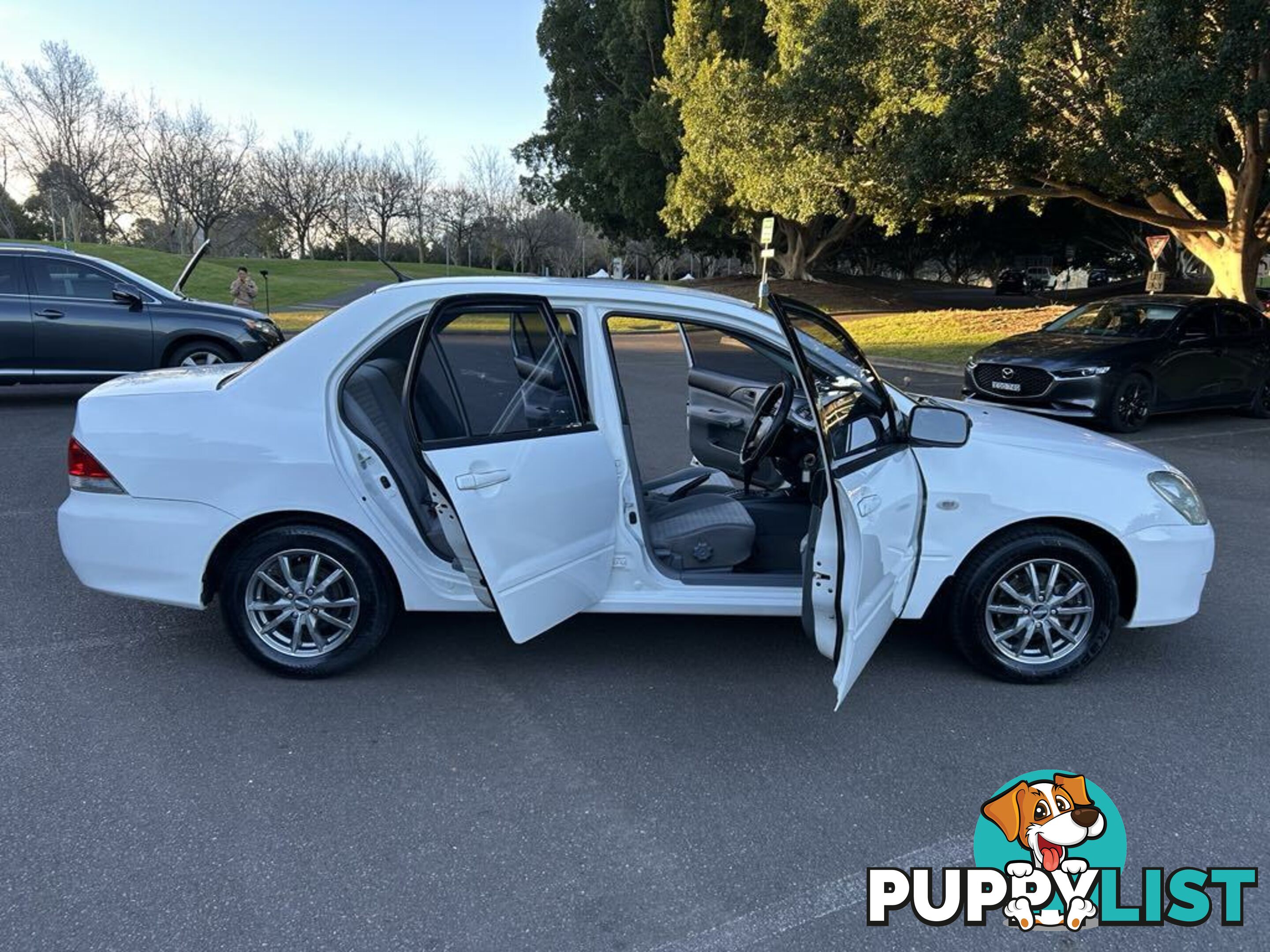 2004 Mitsubishi Lancer CH ES Sedan Automatic