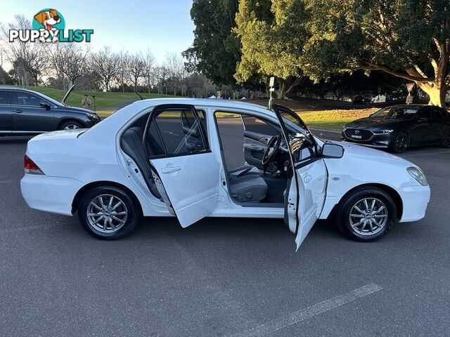 2004 Mitsubishi Lancer CH ES Sedan Automatic