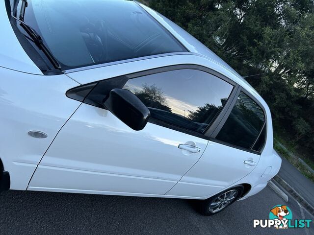 2004 Mitsubishi Lancer CH ES Sedan Automatic